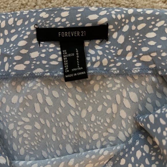 Silk blue and white skirt - Picture 4 of 4